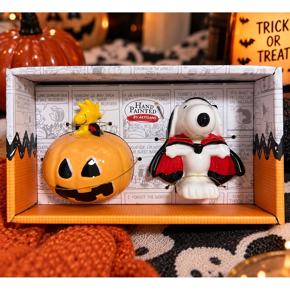Peanuts Halloween Snoopy Vampire Woodstock Halloween Salt and Pepper Shakers